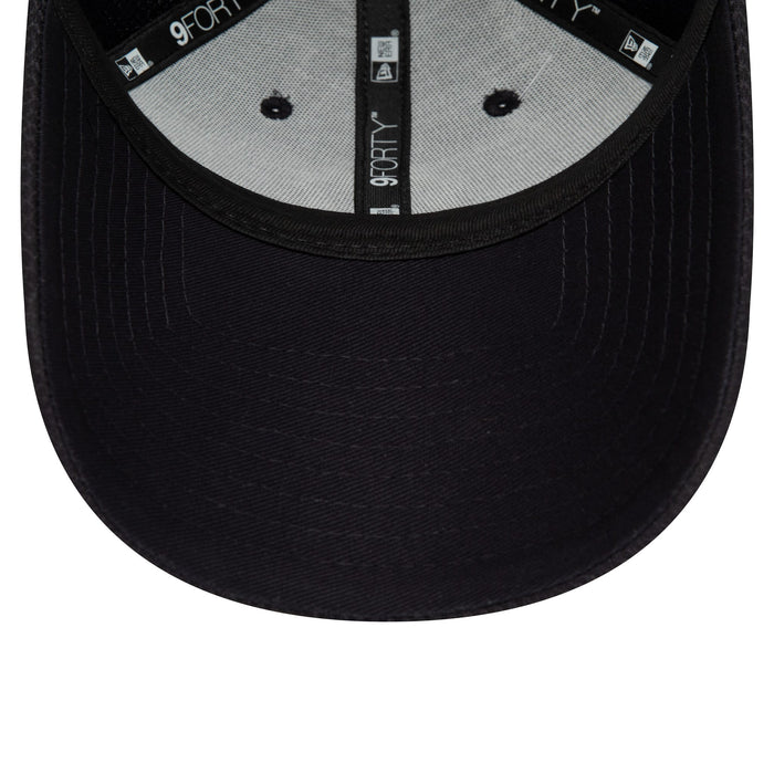 This is a New York Yankees Diamond Era Essential Navy 9FORTY Adjustable Cap 5