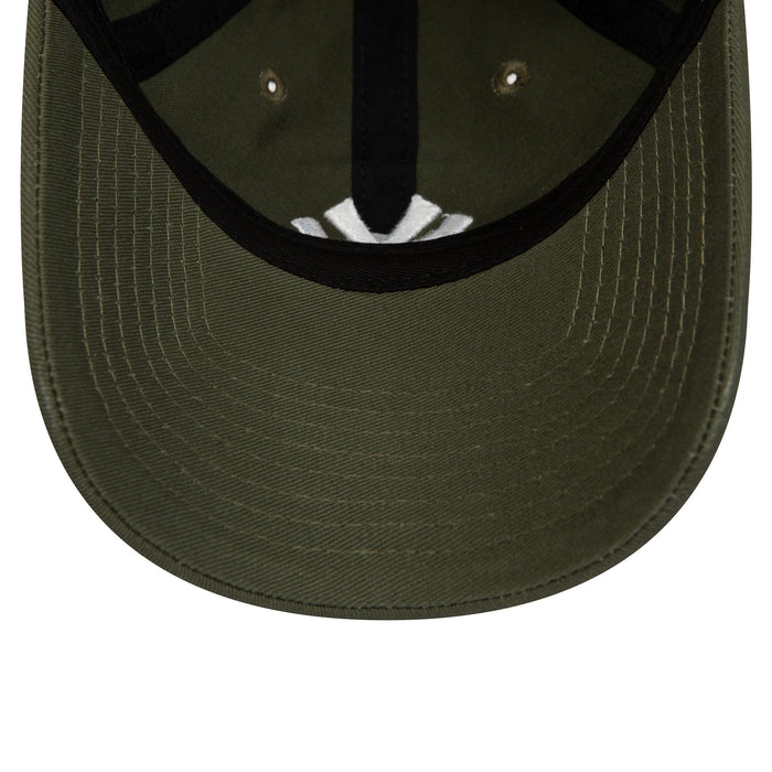 This is a New York Yankees League Essential Green 9TWENTY Adjustable Cap 5