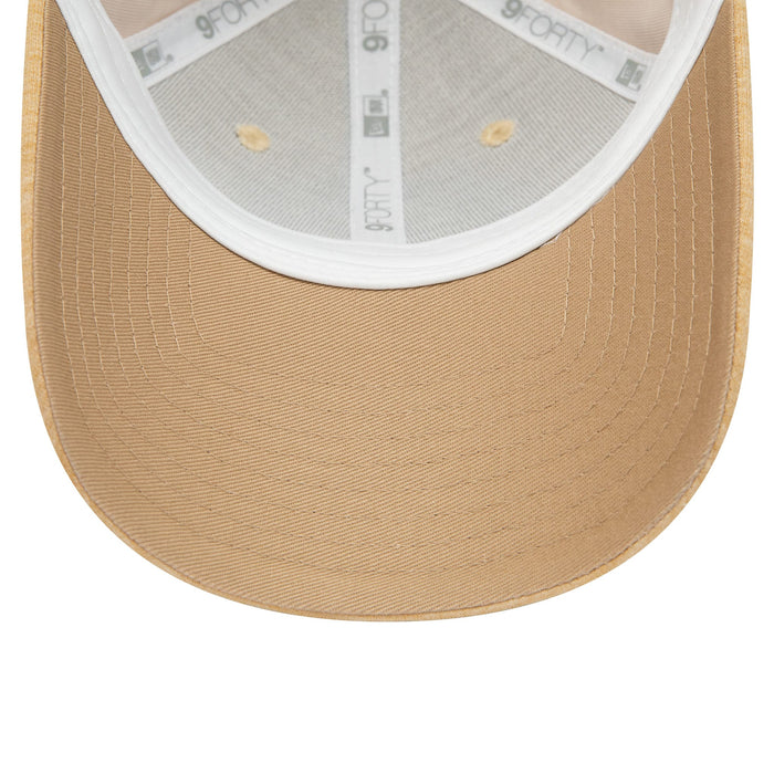 This is a New York Yankees Womens Jersey Light Beige 9FORTY Adjustable Cap 5