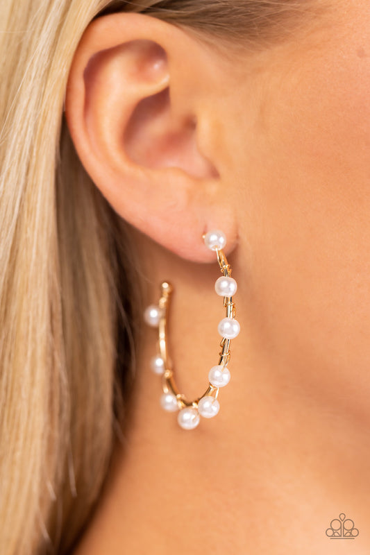 Night at the Gala - Gold Paparazzi Accessories