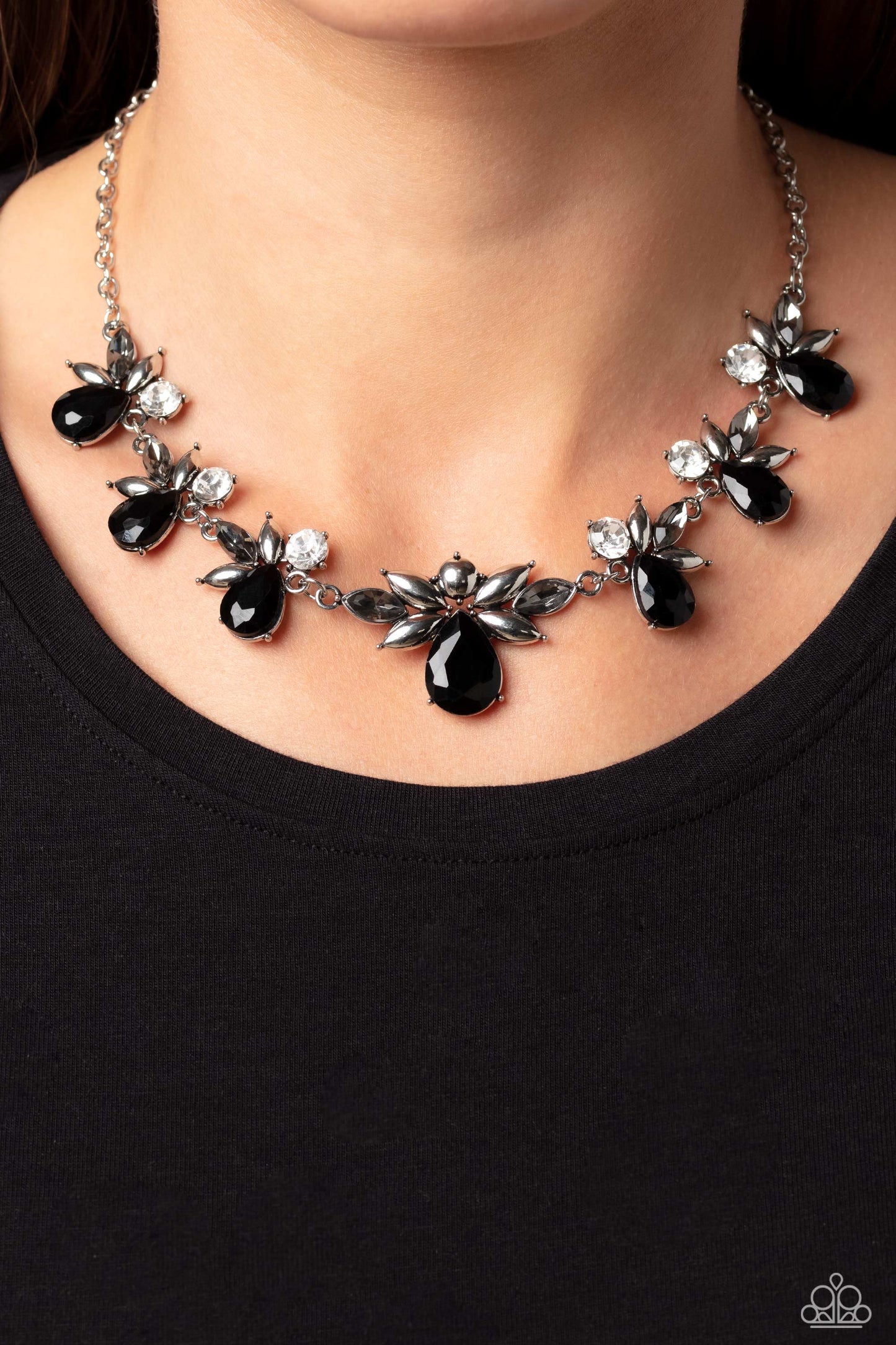 Explosive Effulgence - Black Paparazzi Accessories