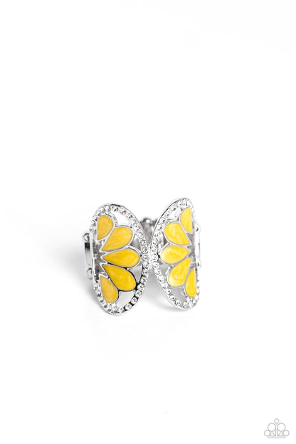 Concaved Catwalk - Yellow Paparazzi Accessories