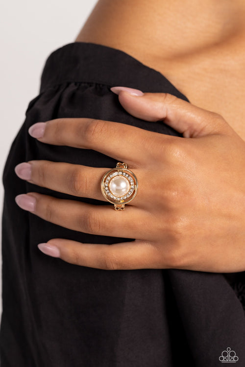 Chic Center - Gold Paparazzi Accessories
