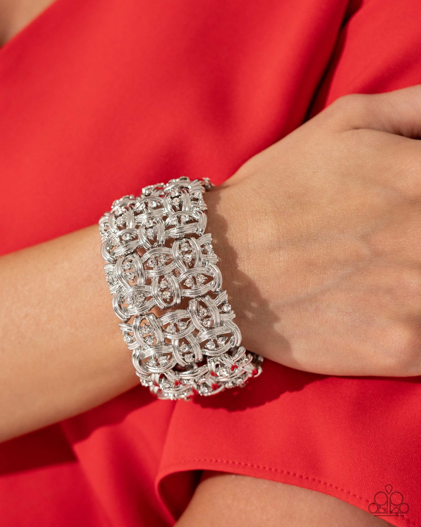 Woven Wardrobe - White Paparazzi Accessories
