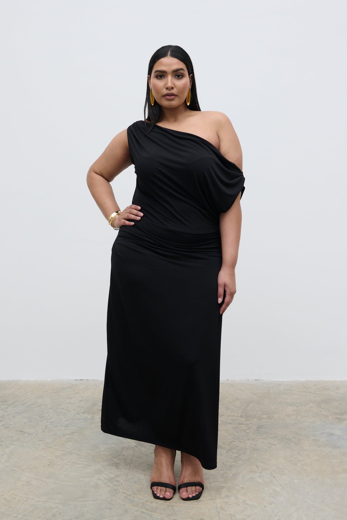 Janece Asymmetric Jersey Dress Curve - Black