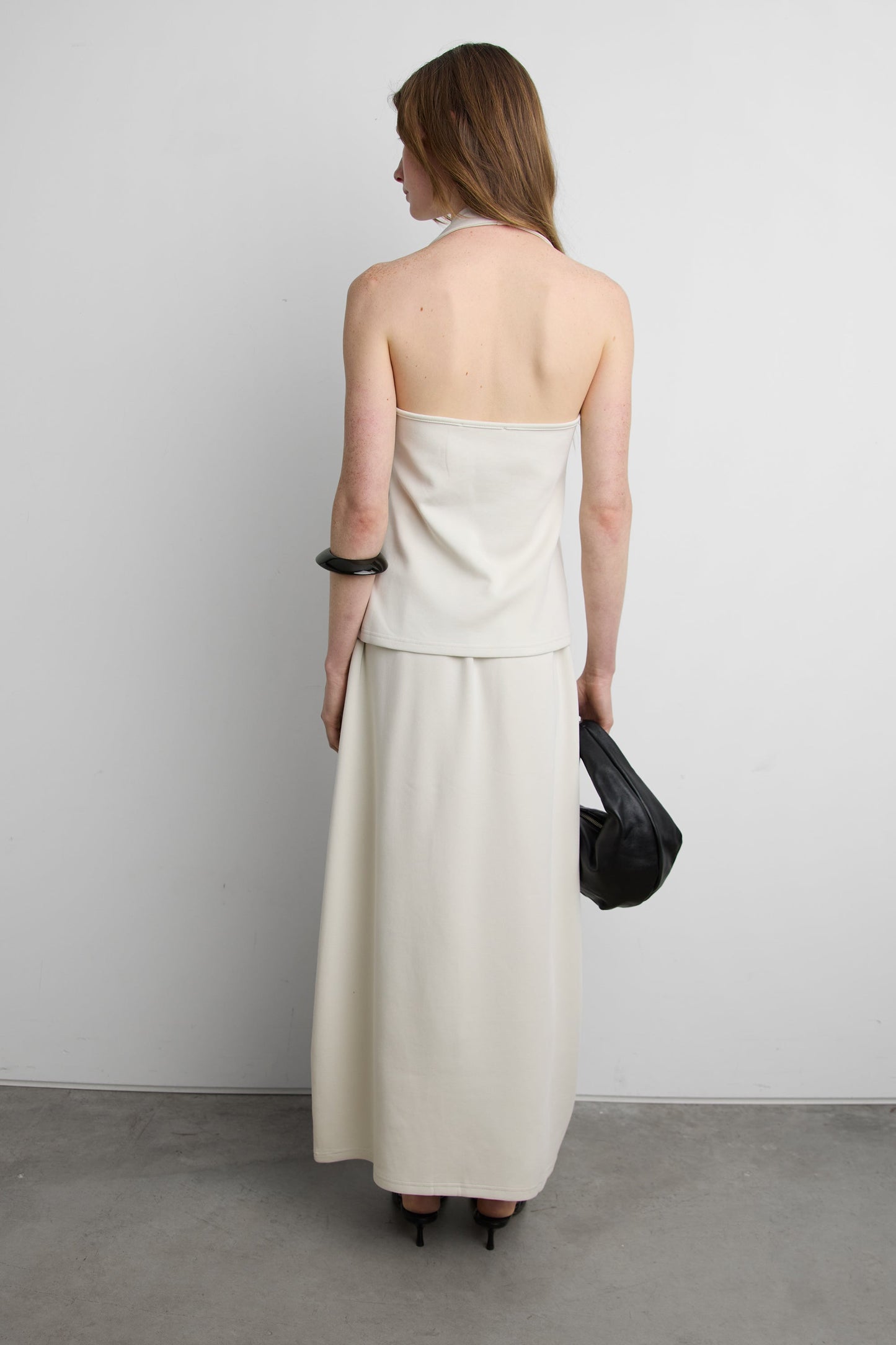 CLASSIC V-NECK HALTER TANK TOP