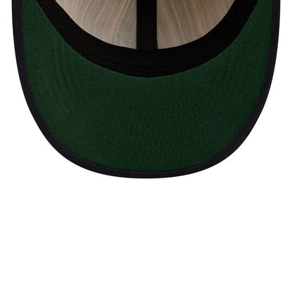 This is a Atlanta Braves MLB Americana Herringbone White Retro Crown 9FIFTY Adjustable Cap 2