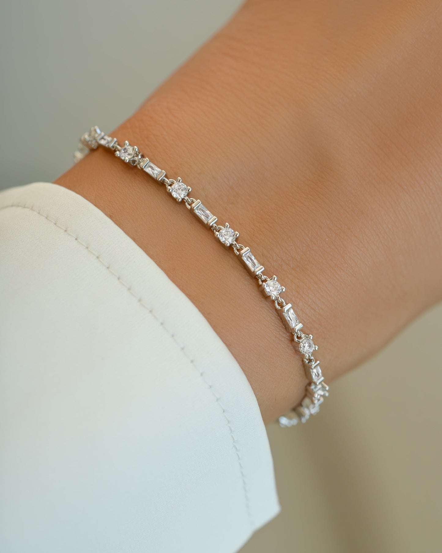 Baguette & Solitaire Diamond Bracelet