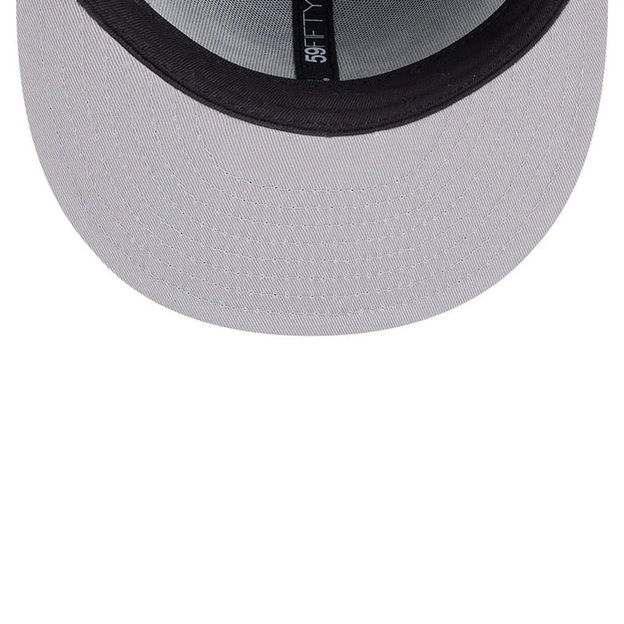 This is a Chicago Bulls NBA Classic Black Dogear 59FIFTY Fitted Cap 2