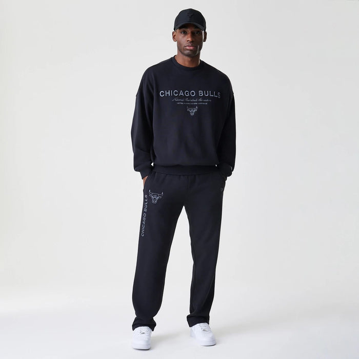 The Male model is wearing Chicago Bulls NBA Linear Black Crew Neck Sweater 8