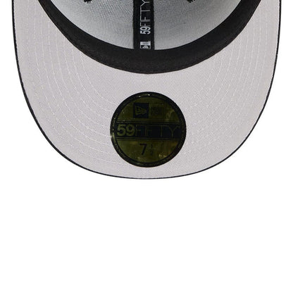 This is a Chicago White Sox MLB Chenille Pop Black 59FIFTY Fitted Cap 2