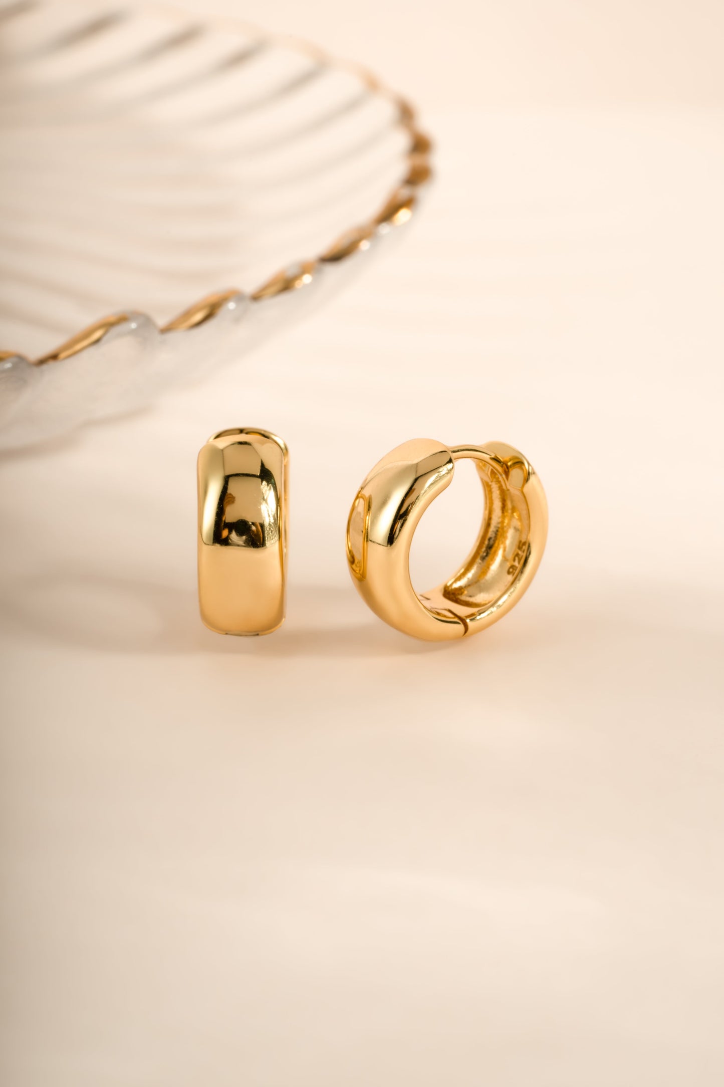Chunky Olivia Hoops