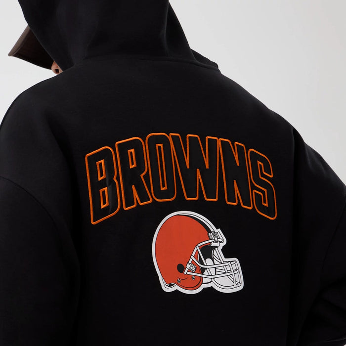 The Male model is wearing Cleveland Browns NFL International Series Games Black Full Zip Hoodie 4