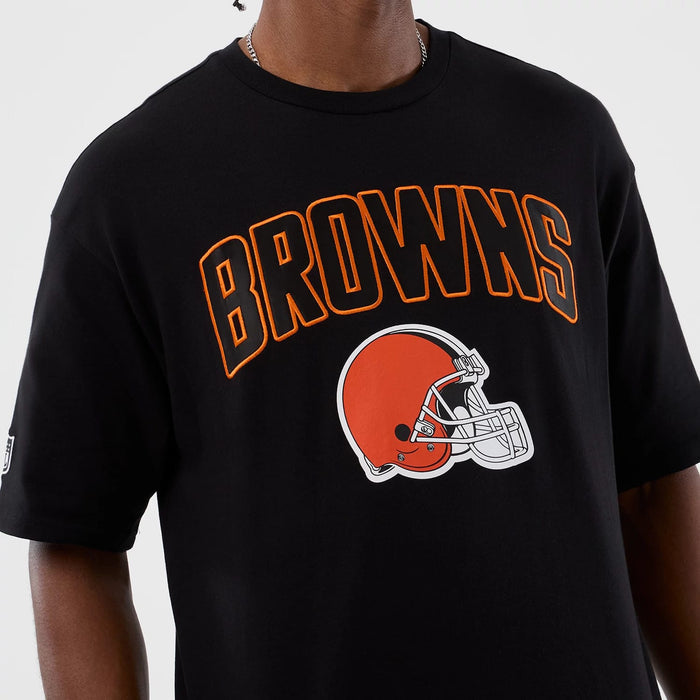 The Male model is wearing Cleveland Browns NFL International Series Games Black Oversized T-Shirt 3