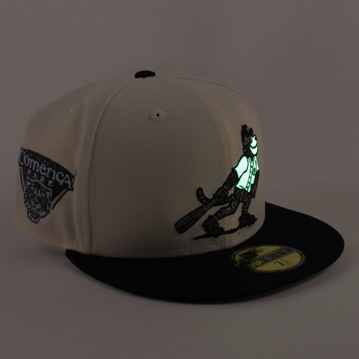 Detroit Tigers PAWS MASCOT Comerica Park New Era 59Fifty Fitted Hat (Chrome White Black Gray Under Brim)