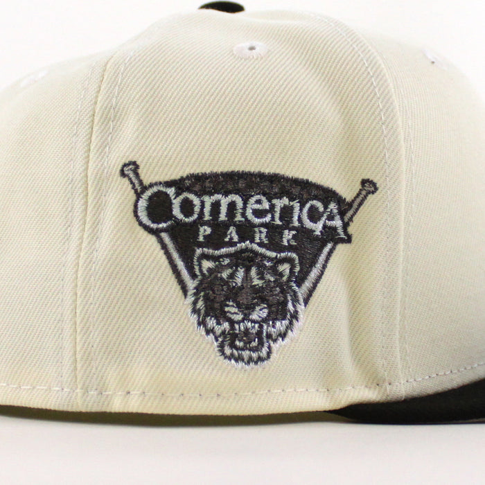 Detroit Tigers PAWS MASCOT Comerica Park New Era 59Fifty Fitted Hat (Chrome White Black Gray Under Brim)