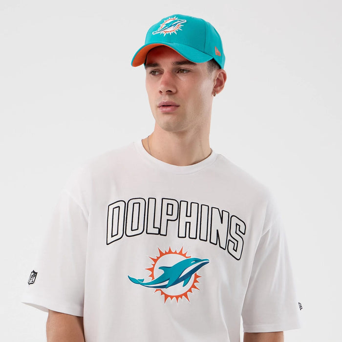 The Male model is wearing Miami Dolphins NFL International Series Games Script White Oversized T-Shirt 6