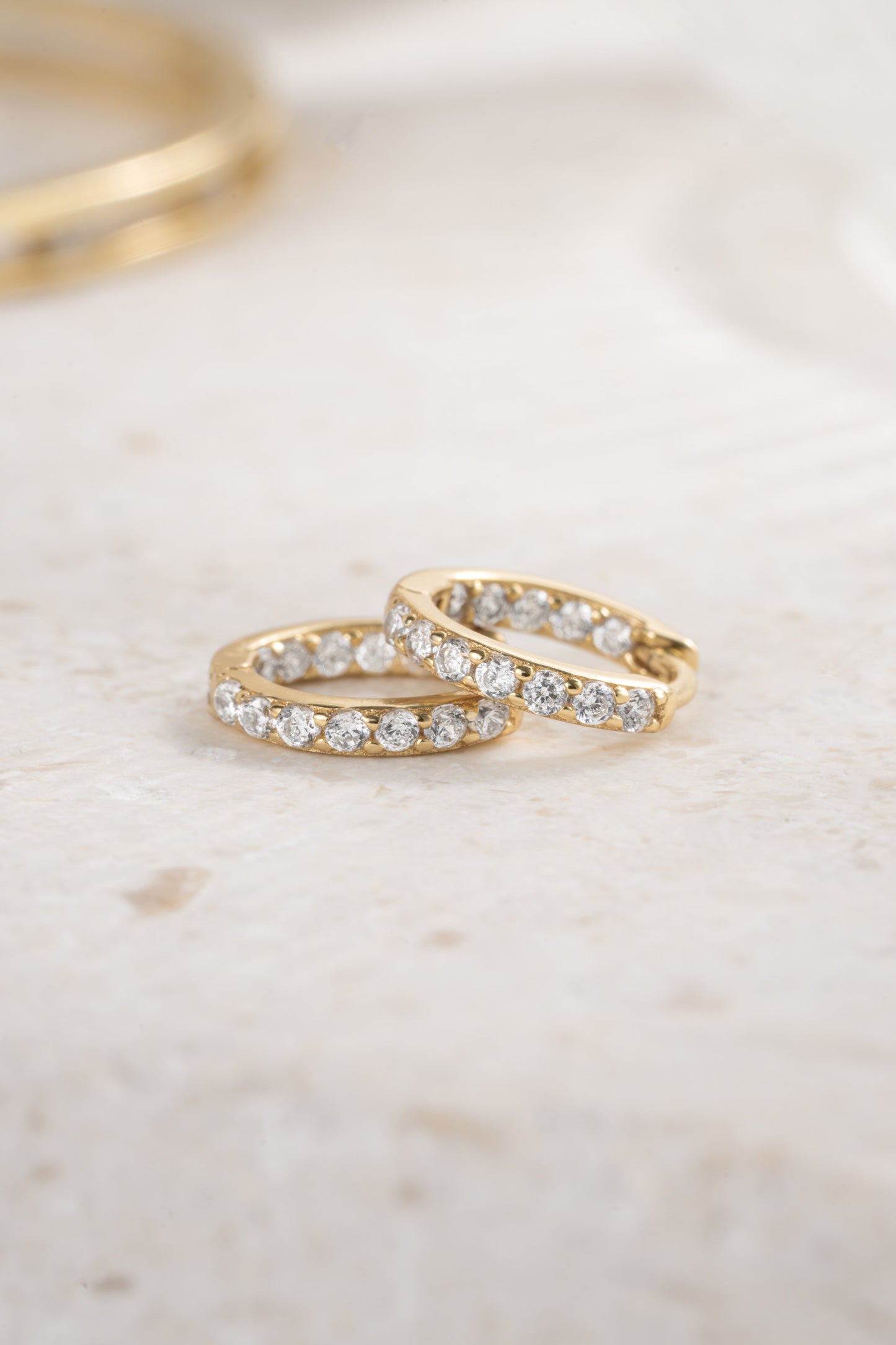 9mm In & Out Studded Huggies
