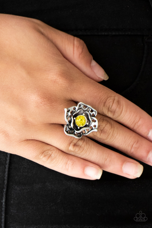 Glowing Gardens Yellow Paparazzi Accessories