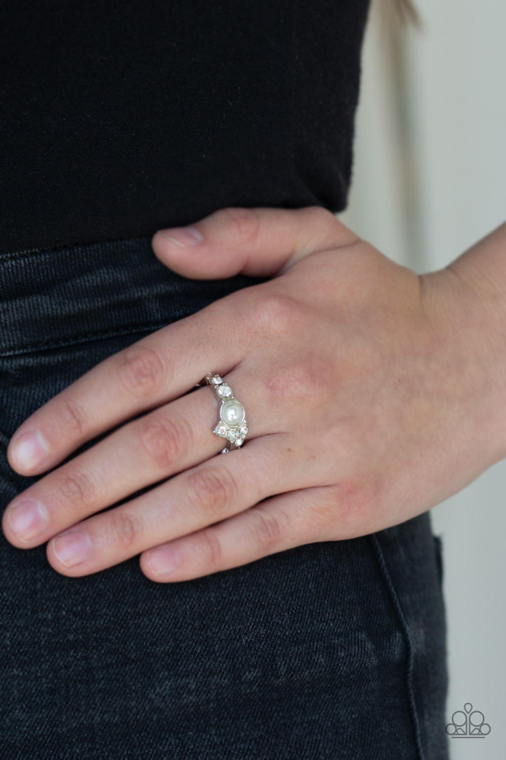 Center Stage - White Paparazzi Accessories