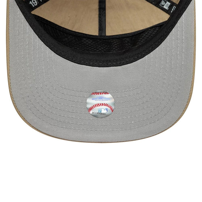 This is a LA Dodgers MLB Nylon Open Beige 19TWENTY Adjustable Cap 2