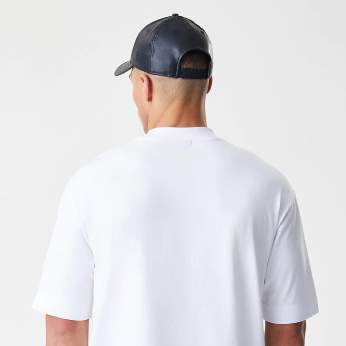 The Male model is wearing LA Lakers NBA Linear White T-Shirt 8