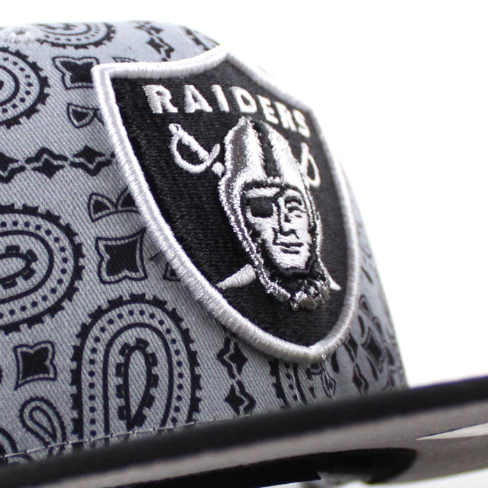 Las Vegas Raiders Super Bowl 50 New Era 59Fifty Fitted Hat (Paisley Gray Black Gray Under Brim)