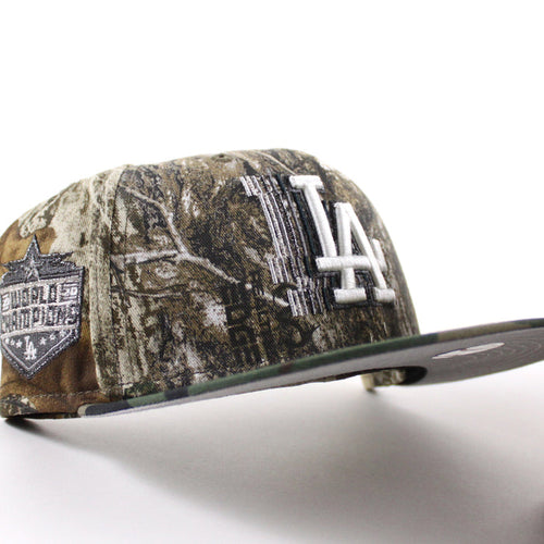 Los Angeles Dodgers 2020 World Champions New Era 59Fifty Fitted Hat (RealTree Camo Woodland Camo, Gray Under Brim)