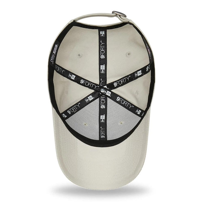 This is a New York Yankees League Essential Stone 9FORTY Cap 5