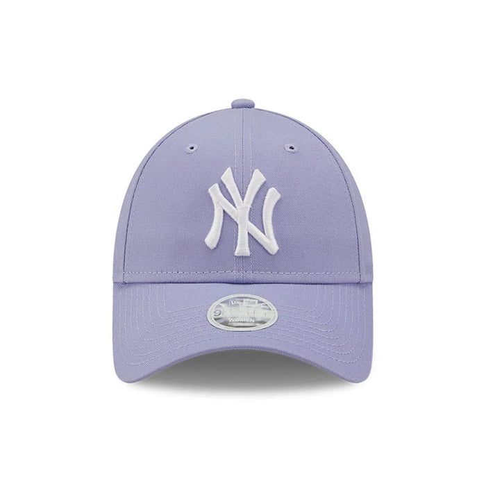 This is a New York Yankees League Essentials Womens Lilac 9FORTY Adjustable Cap 2