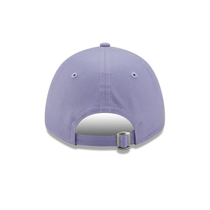 This is a New York Yankees League Essentials Womens Lilac 9FORTY Adjustable Cap 4