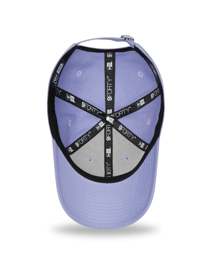 This is a New York Yankees League Essentials Womens Lilac 9FORTY Adjustable Cap 5