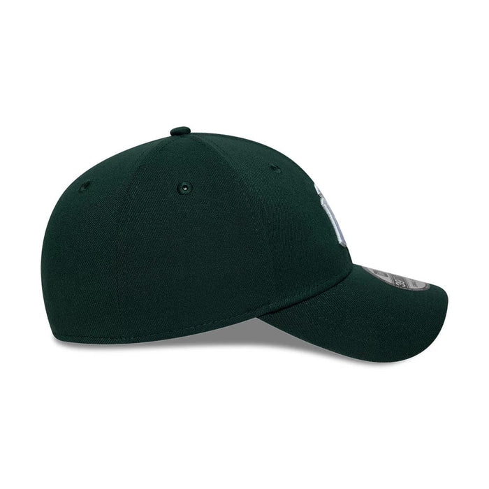 This is a New York Yankees MLB Dark Green 39THIRTY Stretch Fit Cap 5