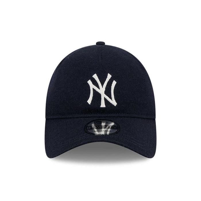 This is a New York Yankees MLB Merino Wool Navy 9TWENTY Adjustable Cap 2