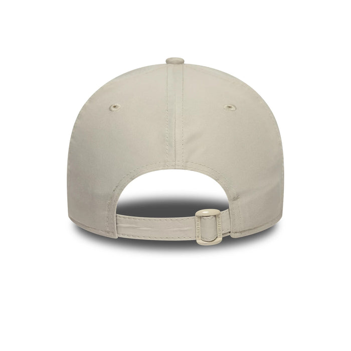 This is a New York Yankees Tonal Flawless Cream 9FORTY Adjustable Cap 4