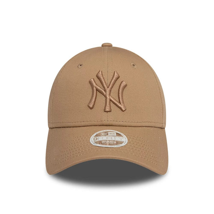 This is a New York Yankees Womens League Essential Beige 9FORTY Adjustable Cap 5