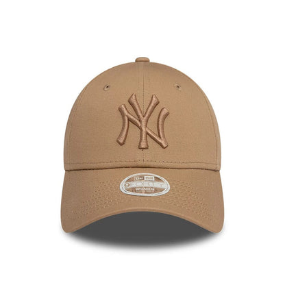 This is a New York Yankees Womens League Essential Beige 9FORTY Adjustable Cap 5