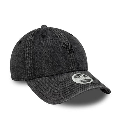 This is a New York Yankees Womens MLB Denim Black 9TWENTY Adjustable Cap 3