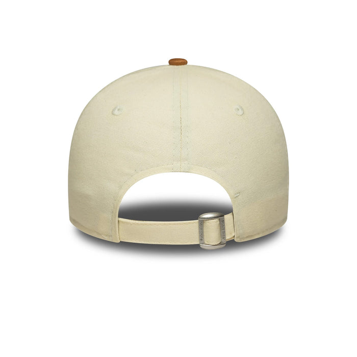This is a New York Yankees Womens MLB Faux Suede Cream 9FORTY Adjustable Cap 4