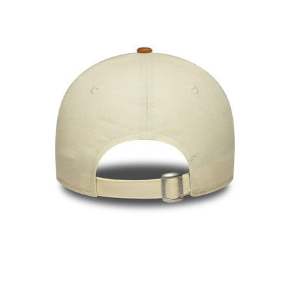 This is a New York Yankees Womens MLB Faux Suede Cream 9FORTY Adjustable Cap 4
