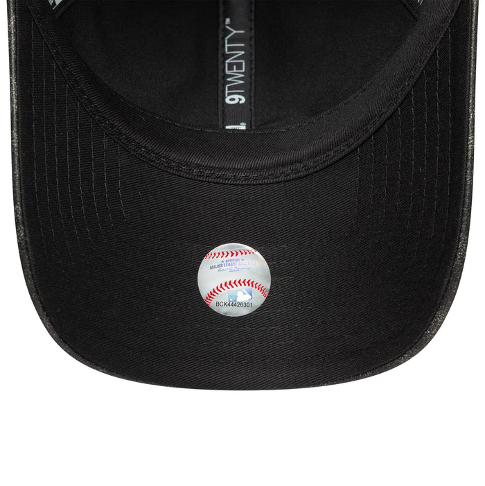 This is a New York Yankees Womens MLB Worn PU Black 9TWENTY Adjustable Cap 5