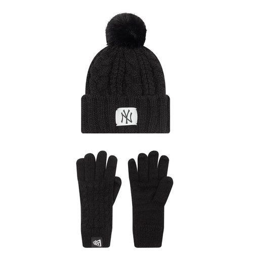 This is a New York Yankees Youth MLB Black Beanie & Gloves Set 1
