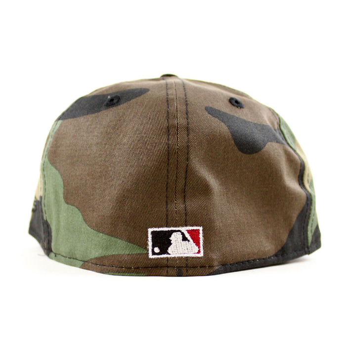 San Francisco Giants Tell It Goodbye New Era 59Fifty Fitted Hat (WoodLand Camo Black Green Under Brim)