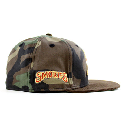 TENSMO TENNESSEE SMOKIES BEAR New Era 59Fifty Fitted Hat (WoodLand Camo Brown Green Under Brim)