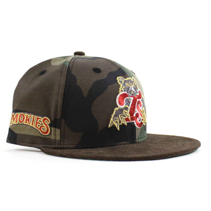 TENSMO TENNESSEE SMOKIES BEAR New Era 59Fifty Fitted Hat (WoodLand Camo Brown Green Under Brim)