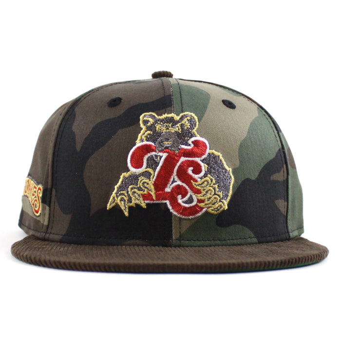 TENSMO TENNESSEE SMOKIES BEAR New Era 59Fifty Fitted Hat (WoodLand Camo Brown Green Under Brim)