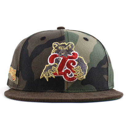 TENSMO TENNESSEE SMOKIES BEAR New Era 59Fifty Fitted Hat (WoodLand Camo Brown Green Under Brim)