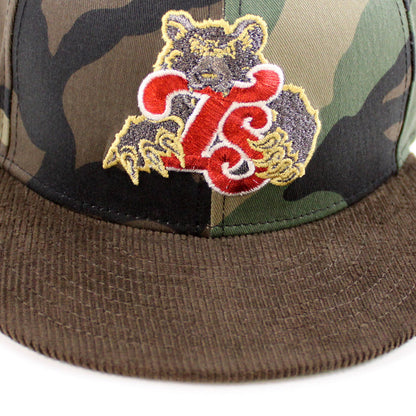 TENSMO TENNESSEE SMOKIES BEAR New Era 59Fifty Fitted Hat (WoodLand Camo Brown Green Under Brim)
