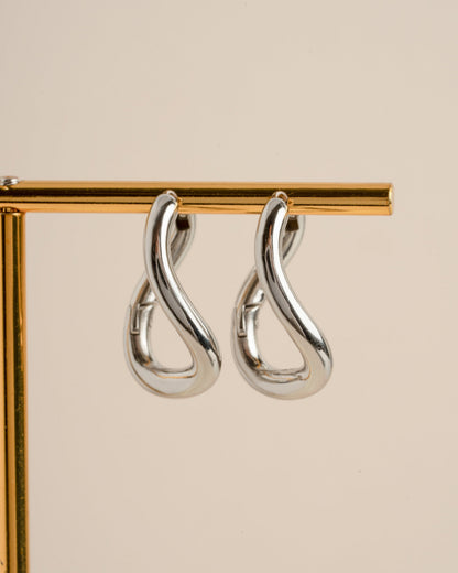Emerson Twisted Oval Hoops