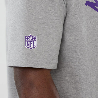 The Male model is wearing Minnesota Vikings NFL International Series Games 2025 Dublin Grey Oversized T-Shirt 5